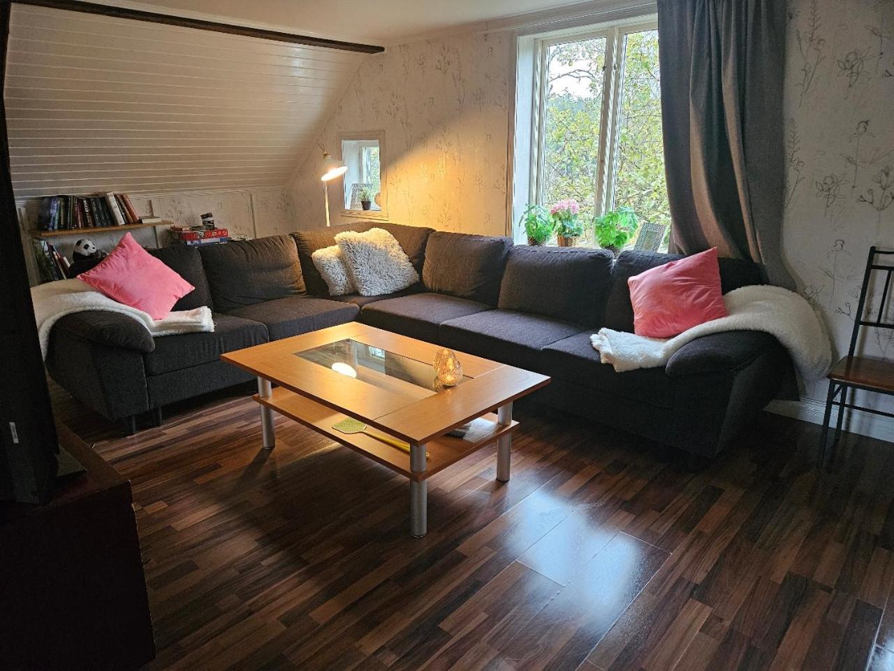Charmigt Hus Pa Landet Naera Till Bad Strömstad Esterno foto
